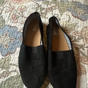 Charlotte Russe Black Slip-On Flats